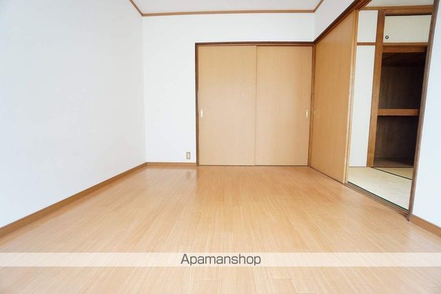 シャトルタカノの内装写真