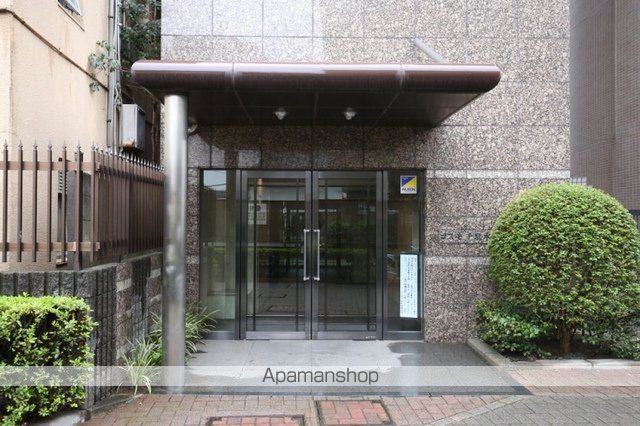 コスモ千駄木の玄関写真