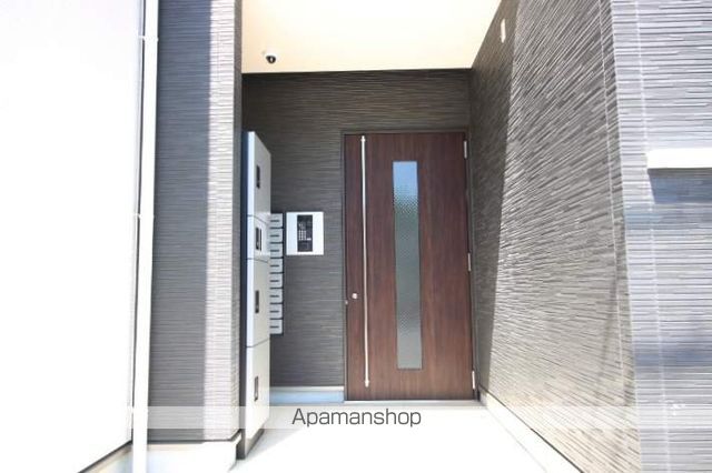 GRANDTIC L3 国富(グランティック エルスリー クニトの玄関写真