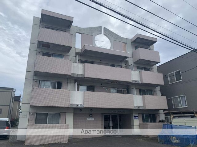 オーシ・ドマンの外観写真