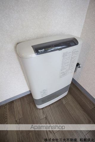 メゾンエクレーレ北35条の内装写真
