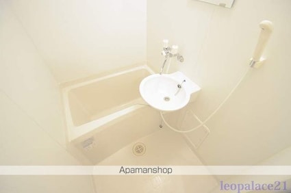 レオパレスＫイング[1K/19.87m2]のバス