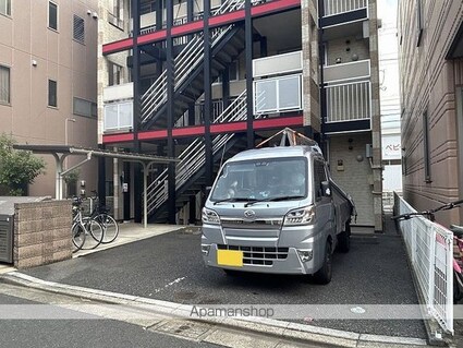 レオパレスシャンブル弐番館[1K/20.28m2]の駐車場