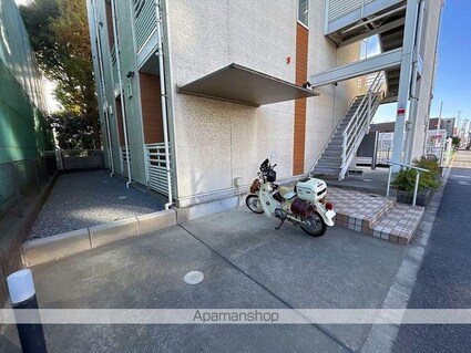 レオネクスト呉松Ⅱ[1K/24.69m2]の駐車場1