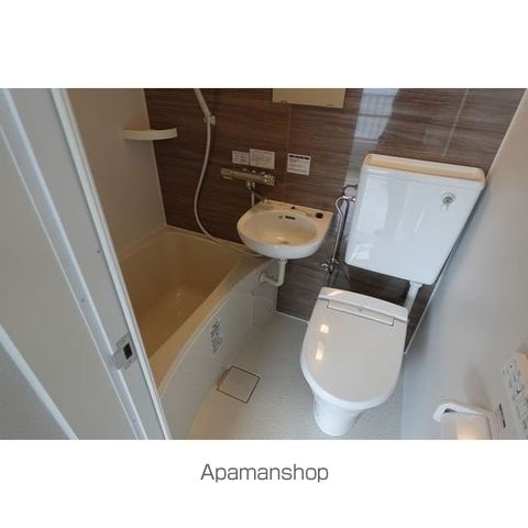 アクセス四葉の内装写真