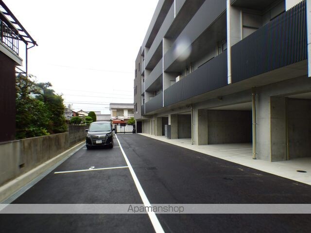 Ｋ　ｃｏｕｒｔ[4LDK/113.42m2]の駐車場1