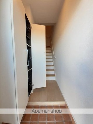 シャンドール[2LDK/58.21m2]の玄関