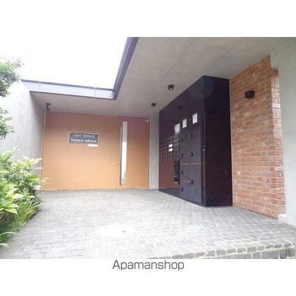 ライトテラス中野坂上[1R/25.14m2]のエントランス2