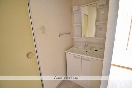 シャインポート屋島ＡＤ棟[2DK/50m2]の洗面所