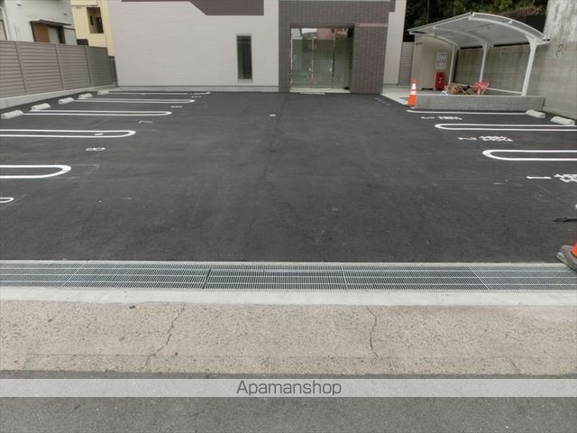 グラン・ルーチェ[1K/28.05m2]の駐車場