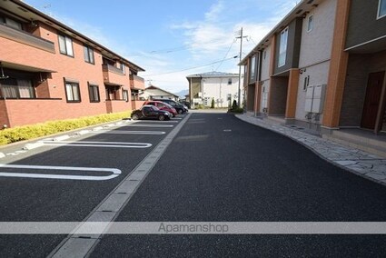 グレイス　Ｖｉｌｌａ　Ⅱ[2DK/45.89m2]の駐車場1