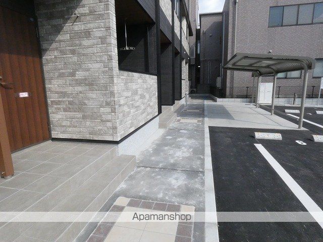 シャルマン 今治の玄関写真