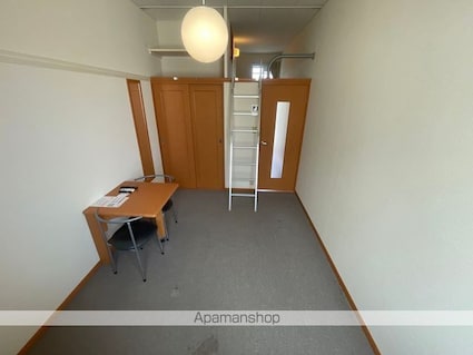 レオパレスフランボワーズ　Ｆ[1K/19.87m2]のリビング・居間2