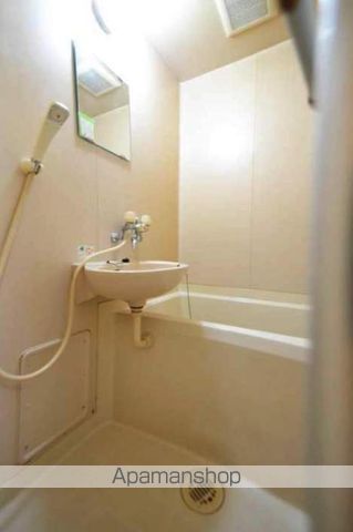ハミングバードの内装写真