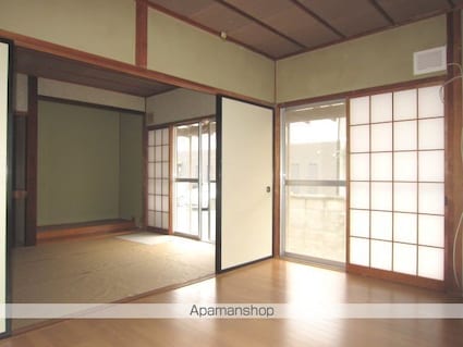 長野県長野市桐原１丁目[4DK/77.6m2]のリビング・居間