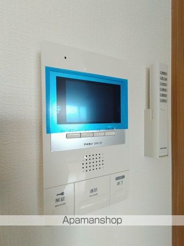 ロイヤルクイーンズパーク吹田片山町の内装写真