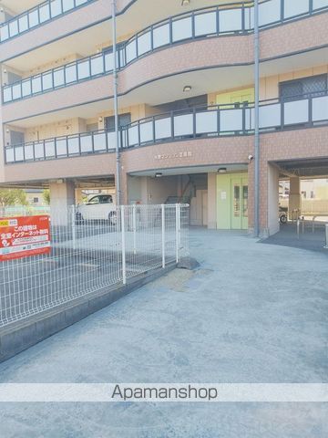 水原マンションIIIの玄関写真