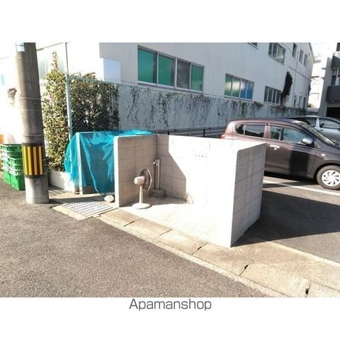 UNAX ーVの内装写真