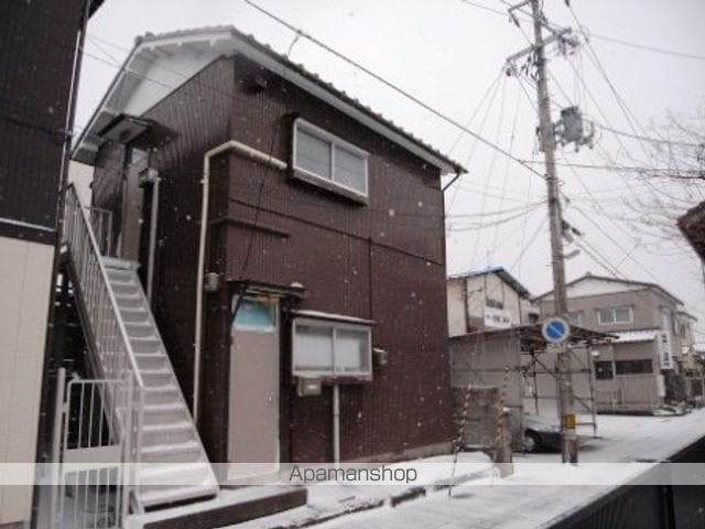 茂野アパートの外観写真