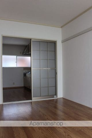 オレンジの森の内装写真
