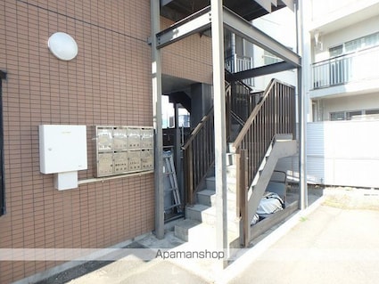 カーサフォレスタ[1R/38m2]のエントランス