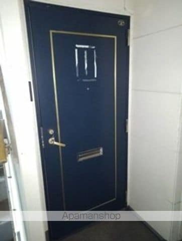 サンジェーヌ本町の玄関写真