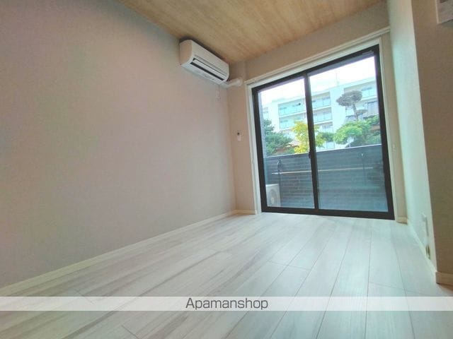 グラシアスコート荒本の内装写真
