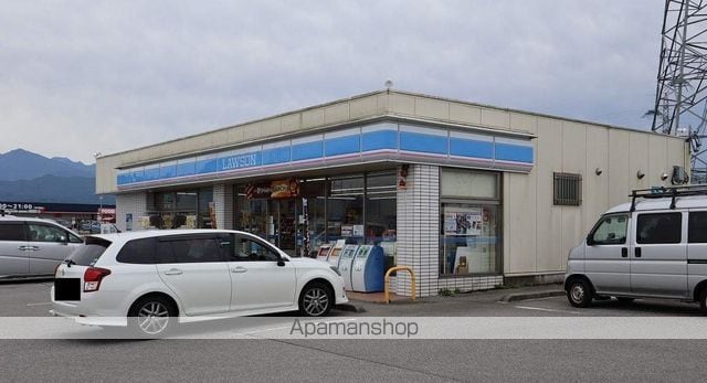 ラピスラズリVIIの周辺写真