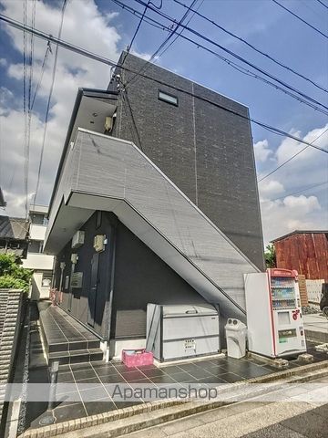ROROナルミの外観写真