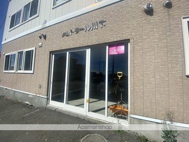 シュトラール川下の玄関写真