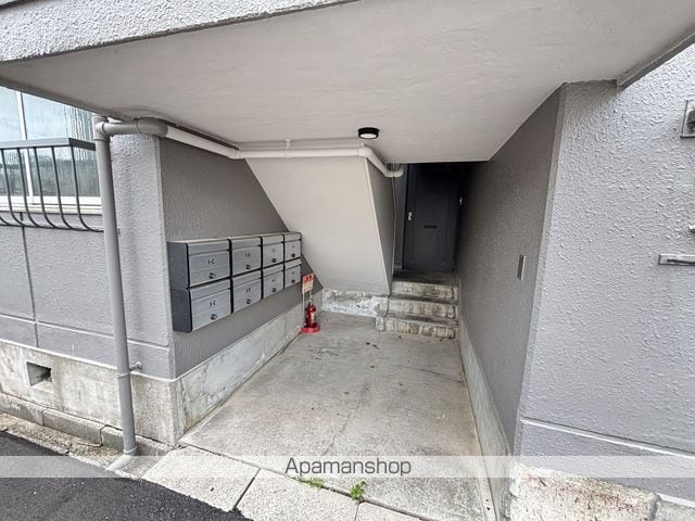 館出マンションの玄関写真
