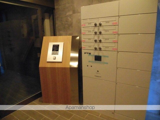 メゾンマスト名須川Bの玄関写真