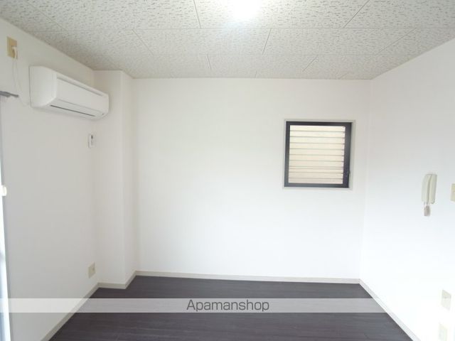 紫野上柏野町マンションの内装写真