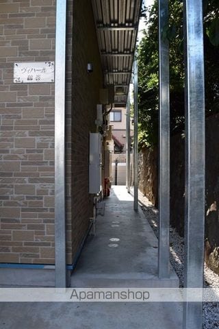 ヴィハール鶴巻の玄関写真