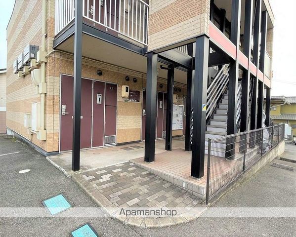 レオパレス城興ケ丘の玄関写真
