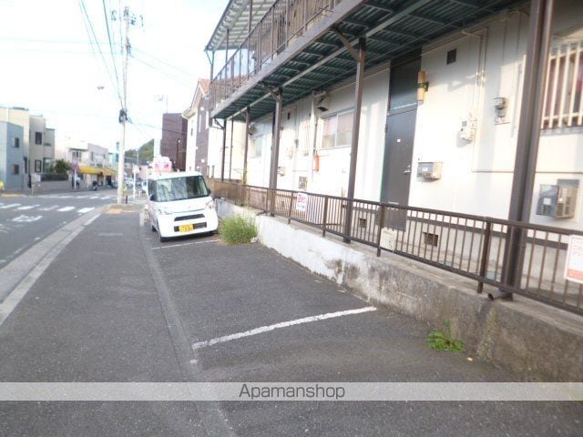 平作アパートの玄関写真