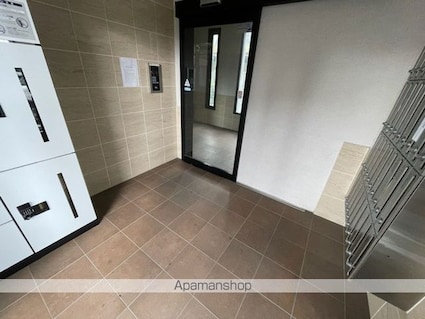 滋賀県草津市野路町[1K/25m2]のロビー