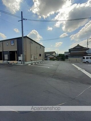 アヴェンタドール　Ｂ[2LDK/58.67m2]の駐車場