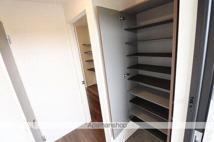 ＰｒｉｍｅｕｒⅢ（プリムールスリー）[1LDK/36.74m2]の玄関