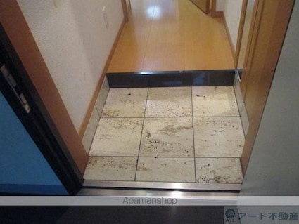 愛媛県松山市喜与町２丁目[1LDK/32.13m2]の玄関