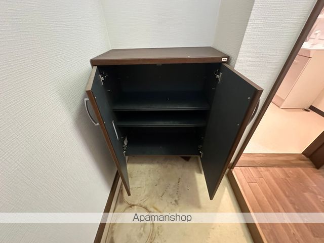 釧路市 2階建 築32年の内装写真