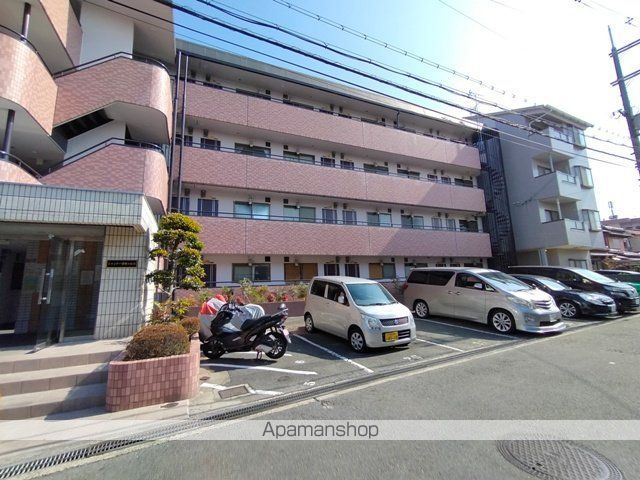 シャンテー香里ヶ丘IIIの外観写真