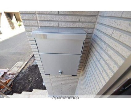 Ｗｅｓｔ　Ｈｏｕｓｅ[2LDK/65.52m2]のエントランス