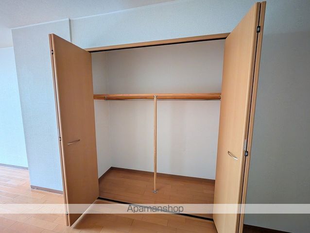 マンションパレロワイヤルの内装写真