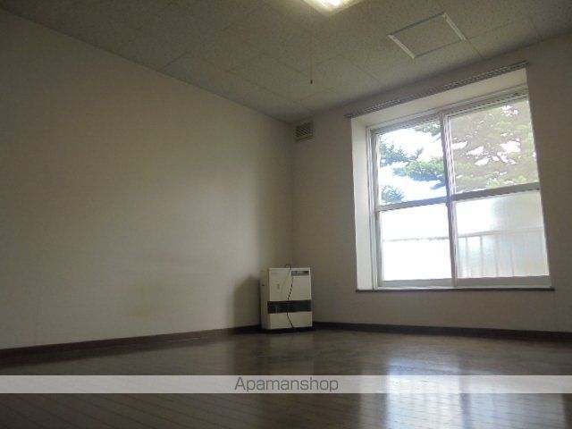 元町アパートメントの内装写真