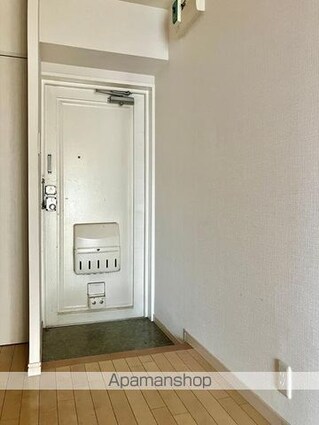 東京都新宿区片町[1K/25.31m2]の玄関