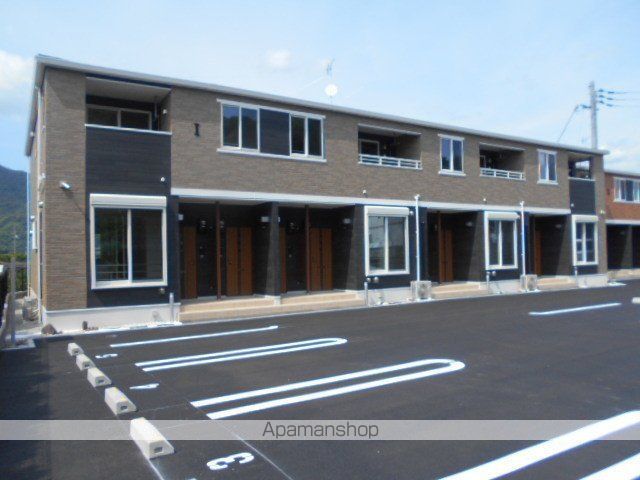 有田郡有田川町大字垣倉のアパートの外観1