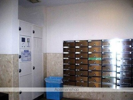 プレール・ドゥーク文京白山[1K/22.68m2]のエントランス1