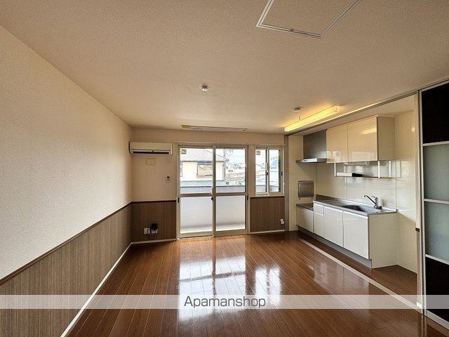 メゾン四日町の内装写真