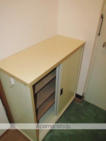 ホワイトヴァーチIの内装写真